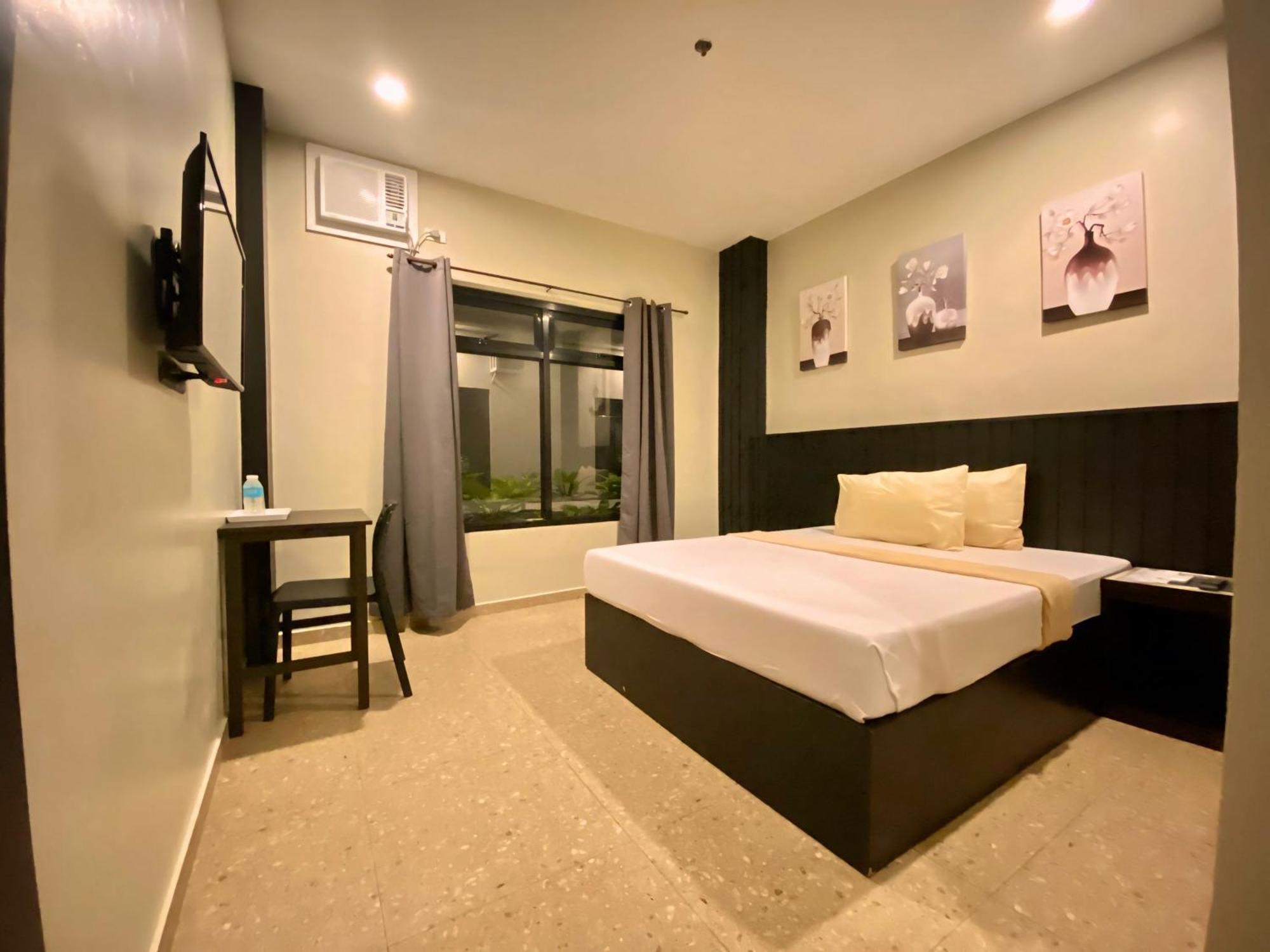 Rudolfo Suites Roxas City Exterior foto